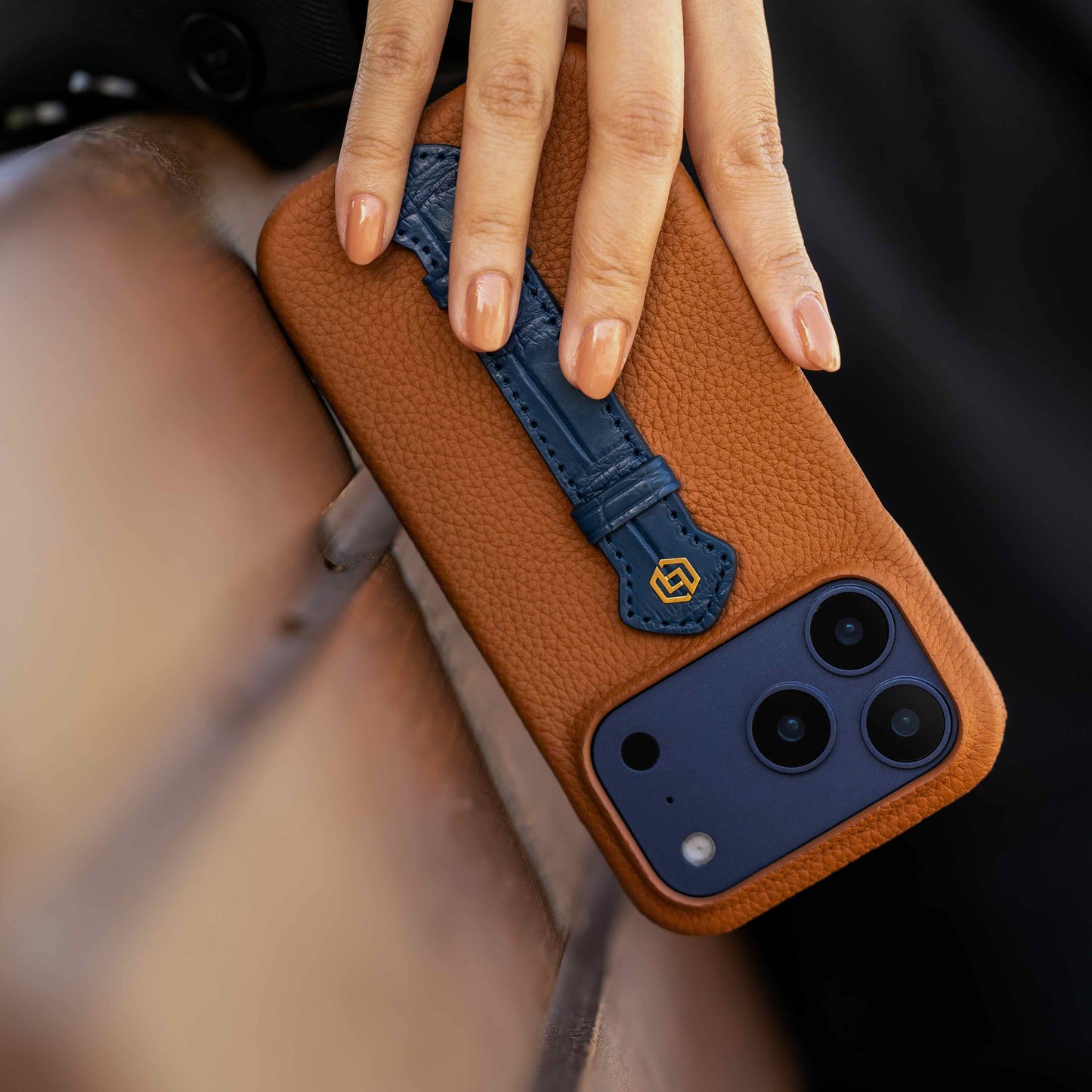 Tan togo with croco middle strap Blue - iPhone 17 pro