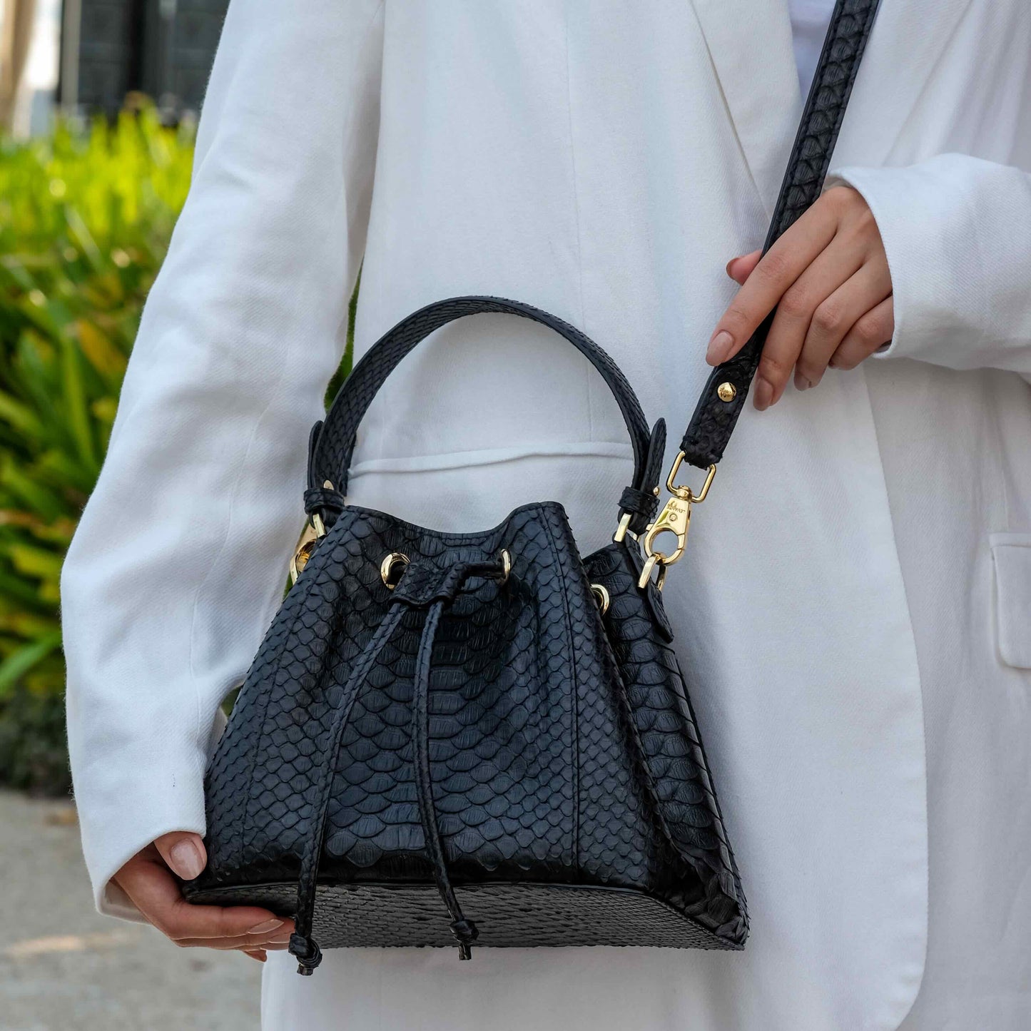 Black - Bucket Bag Python