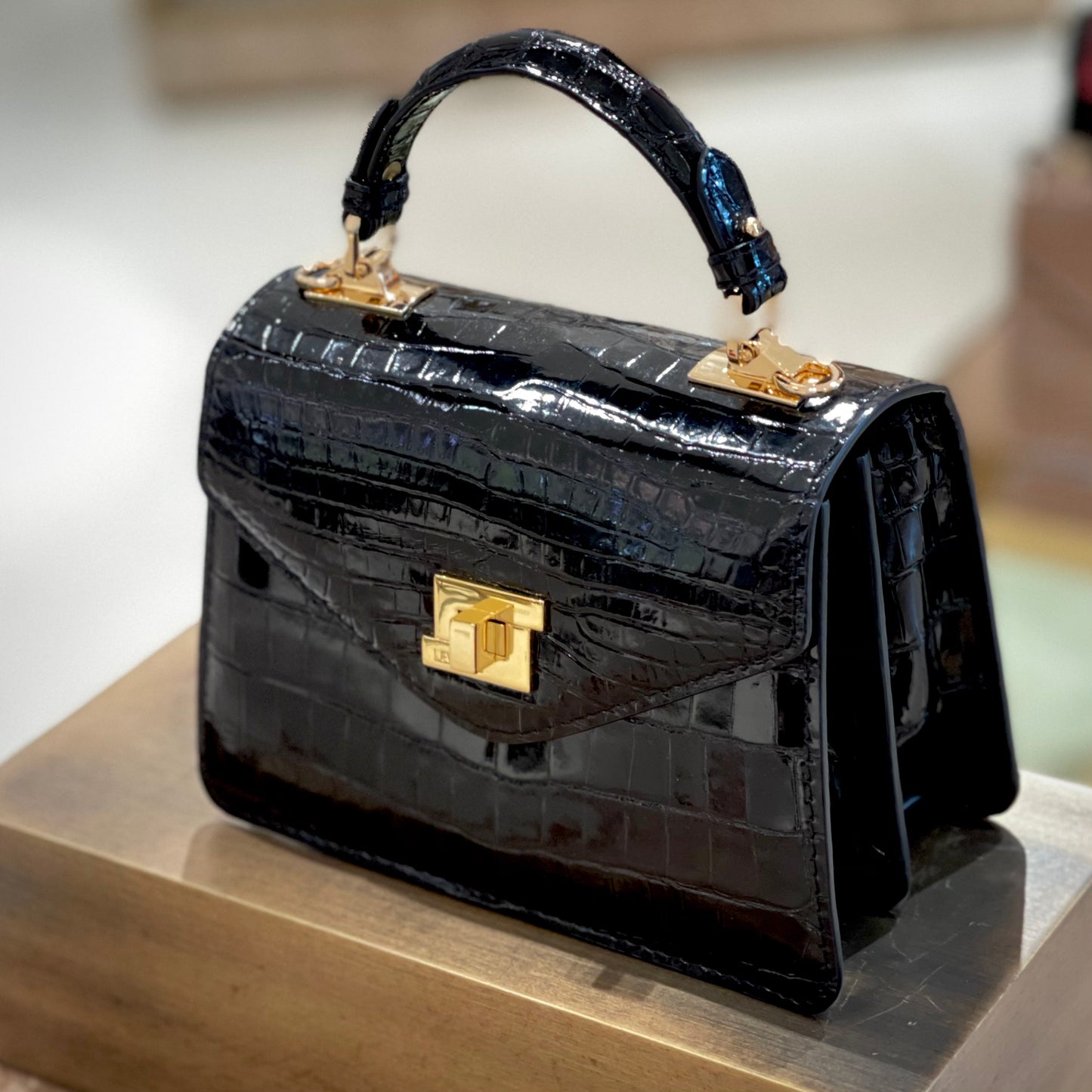 Black - Classic Crocodile (2 Pieces Left)