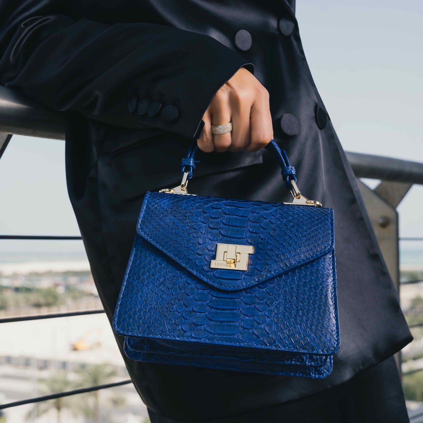 Blue Matt - Classic Python
