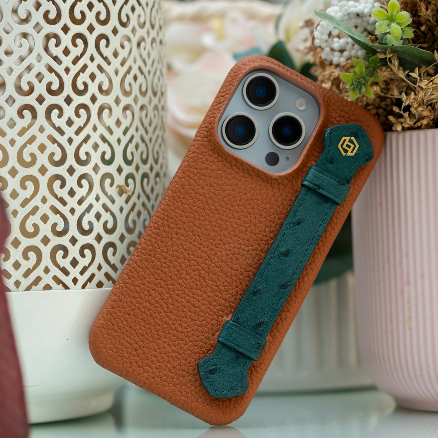 Tan with ostrich side strap Green - iPhone 16 pro