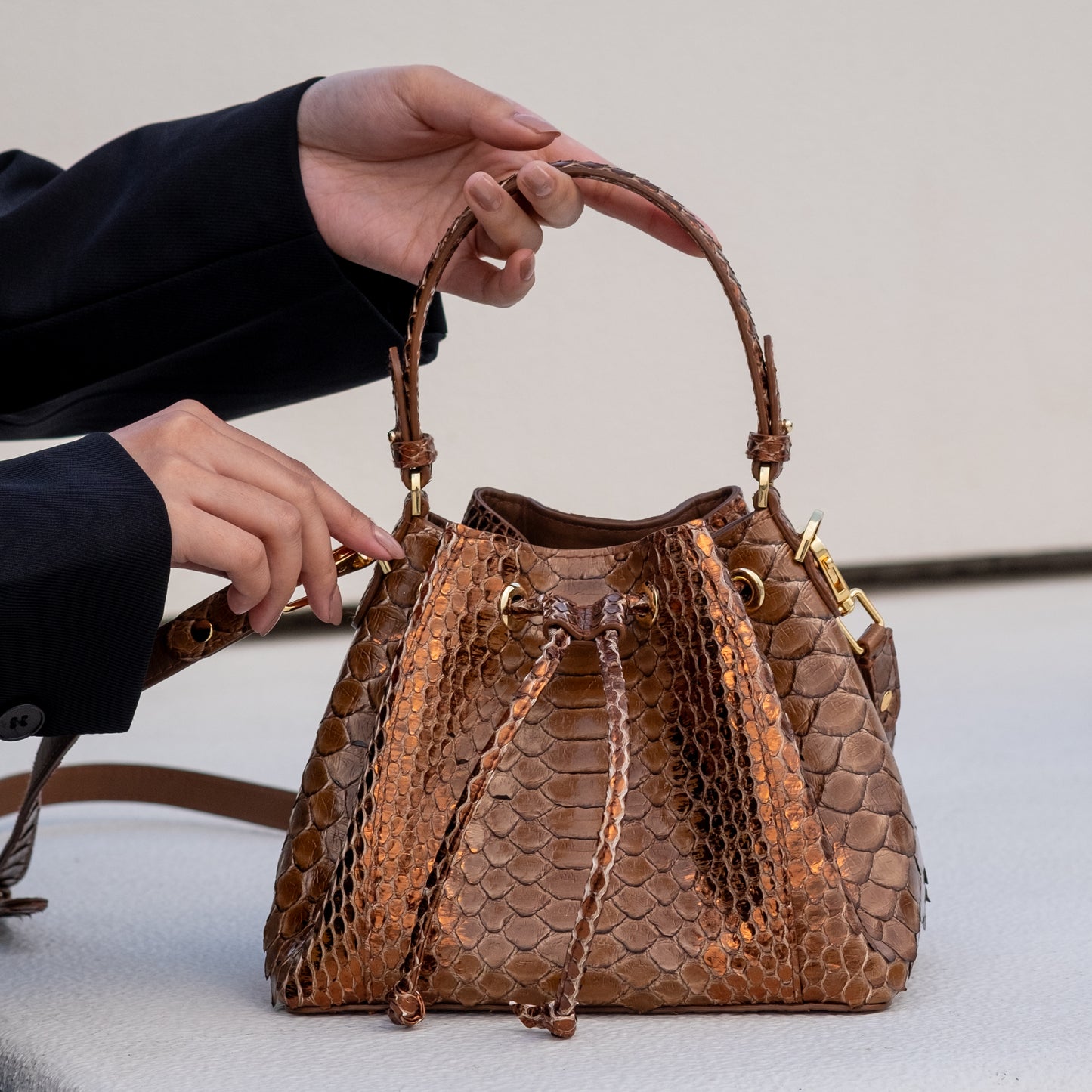 Tresor Taupe Brown - Bucket Bag Python