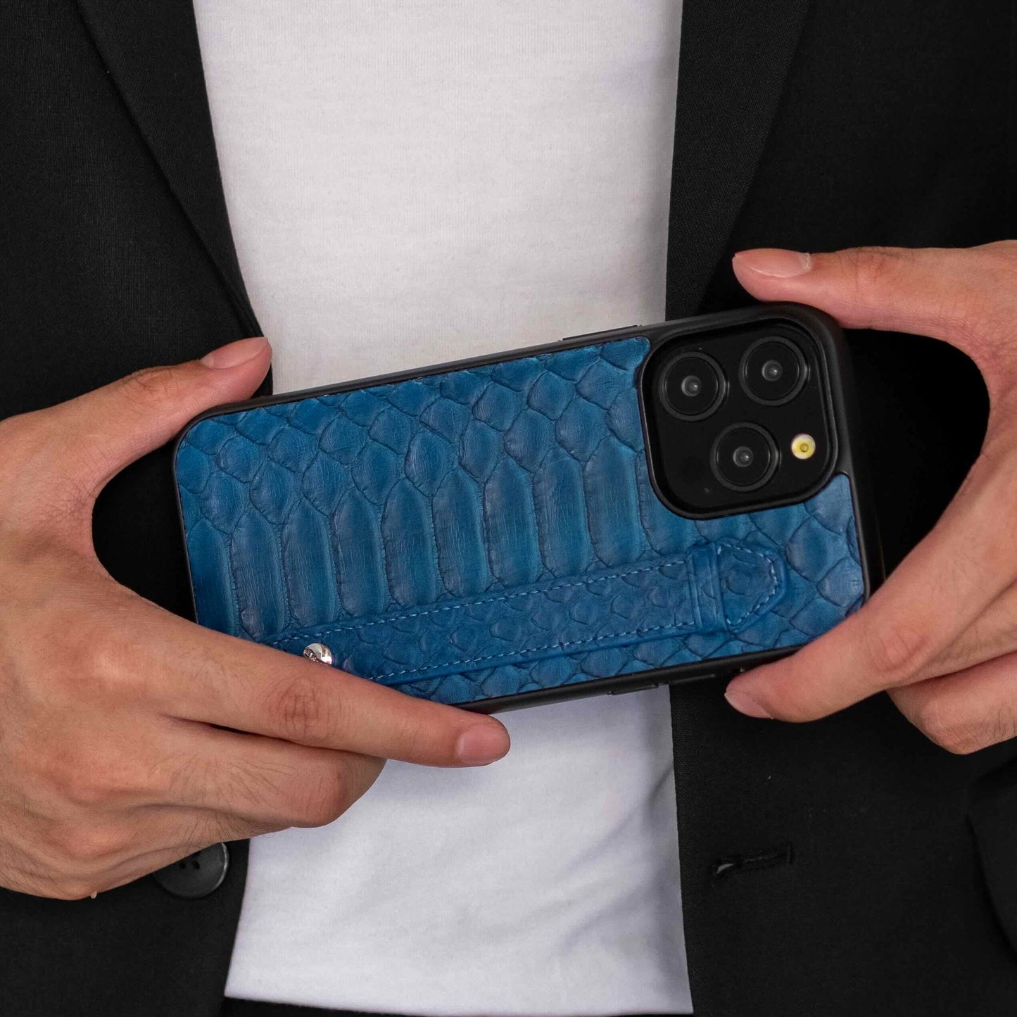 Blue - iPhone 15 pro mobile case Python